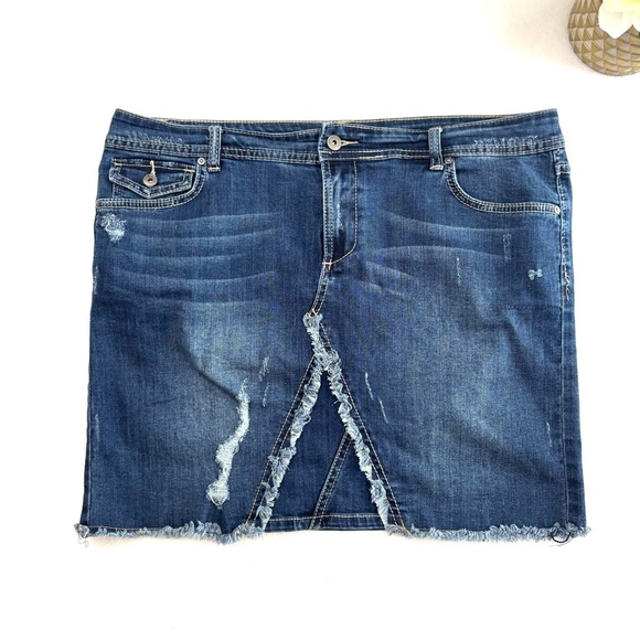 INC International Concepts Dark Blue Frayed Knee-Length Jean Pencil Skirt (16) - Picture 2 of 13